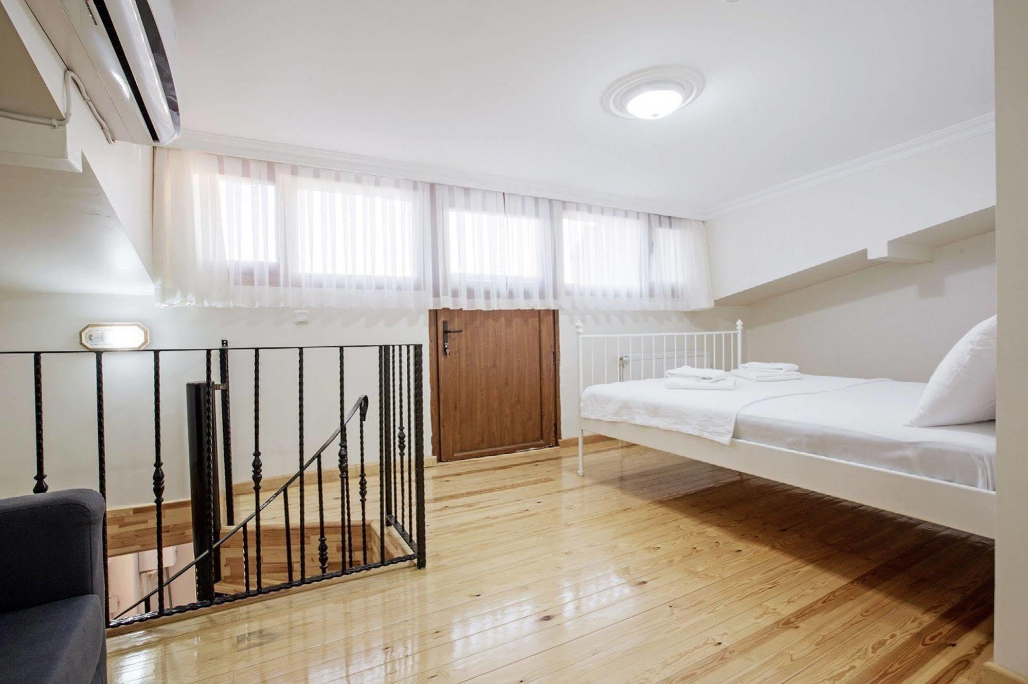 Buyukada Apart Hotel - Sehbal Adalar Esterno foto