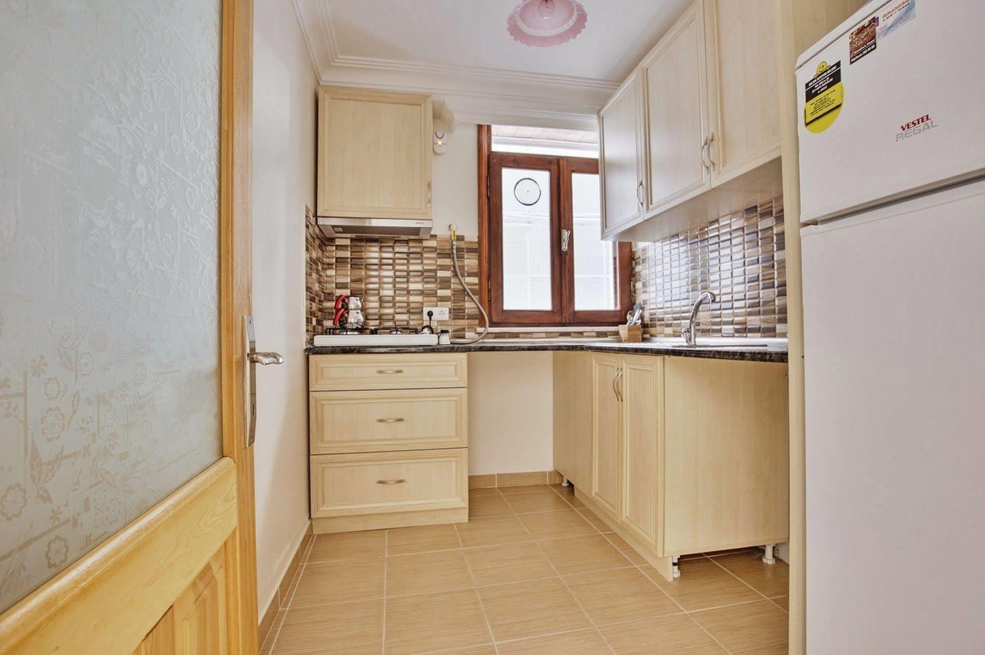Buyukada Apart Hotel - Sehbal Adalar Esterno foto