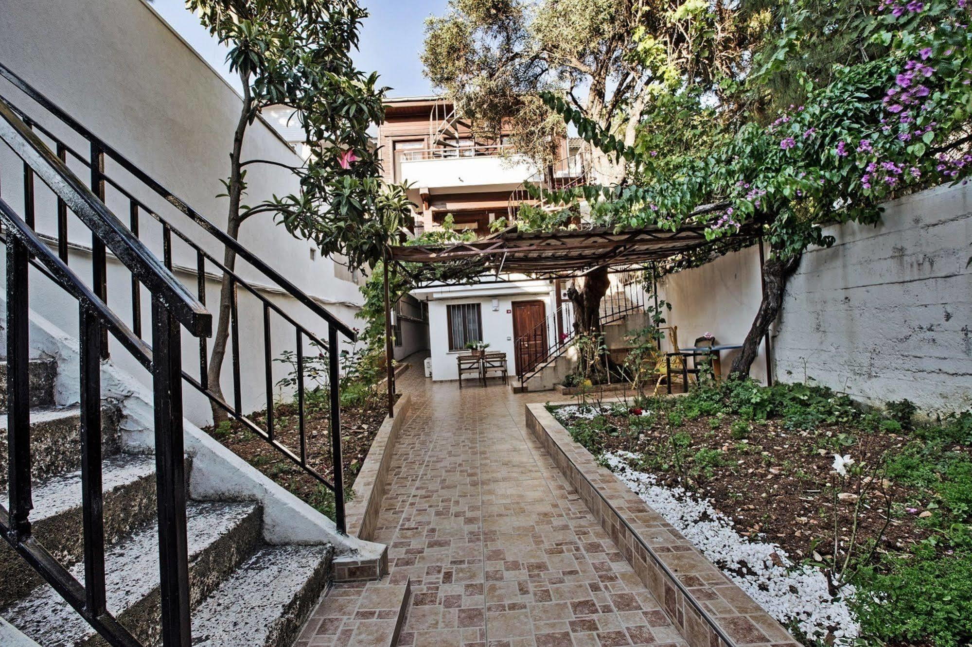 Buyukada Apart Hotel - Sehbal Adalar Esterno foto